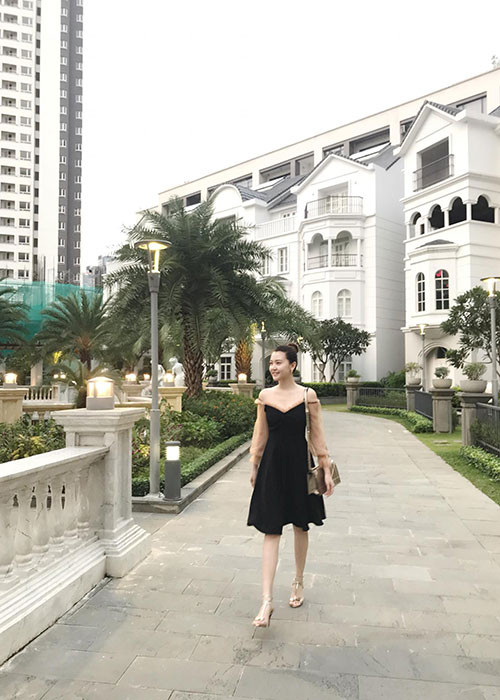 Gái một con Ngọc Duyên khoe vóc dáng thon gọn.