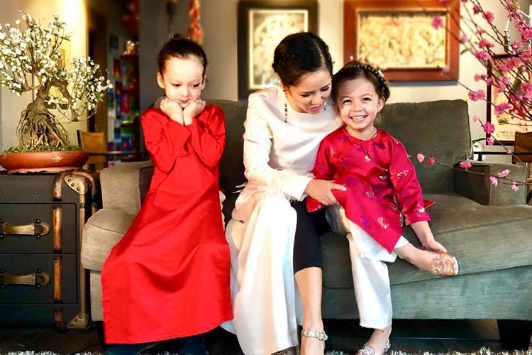 Bé Tôm càng lớn càng kháu khỉnh.