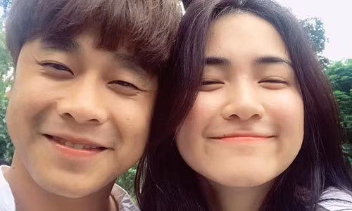 Hòa Minzy bên bạn trai hiện tại. Ảnh: FBNV