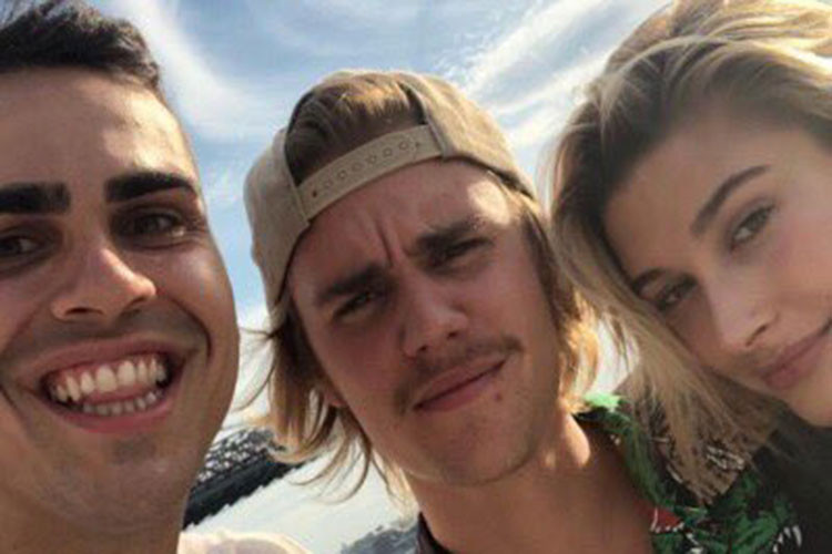 Một nguồn tin khác tiết lộ, đôi uyên ương tay trong tay ra về khi rời một câu lạc bộ đêm tại Miami và ngày 17/6 vừa qua. Ảnh: Twitter