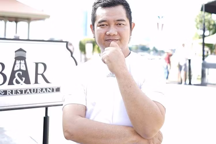 Ông xã của Hà Thúy Anh từng cộng tác với nhiều với nhiều ca sĩ: Đàm Vĩnh Hưng, Dương Triệu Vũ, Quang Dũng, Hương Tràm, Hoài Lâm, Bảo Thy...Ảnh: FBNV