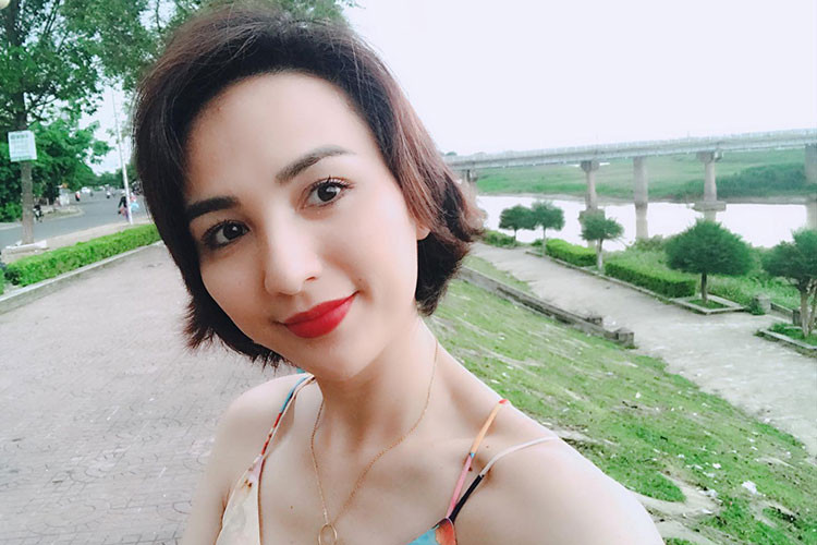 Ngọc Diễm được khen trẻ trung hơn khi cắt tóc ngắn cá tính.