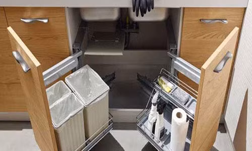 Ngoài ra, khu vực bồn rửa bát tích hợp nhiều tính năng thế này hiện cũng khá phổ biến.