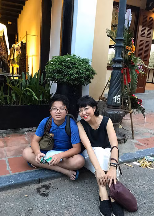 MC Thảo Vân tiết lộ con trai đã chính thức vỡ giọng.