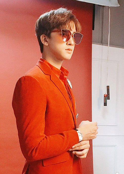 Nam diễn viên trẻ cũng từng gây chú ý khi tham gia gameshow "Vì yêu mà đến". Ảnh: FBNV