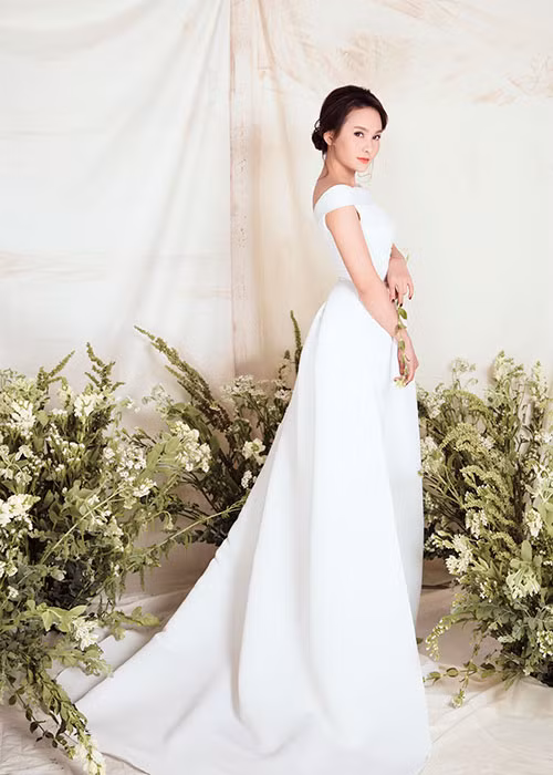 Bảo Thanh đắt show hơn sau "Sống chung với mẹ chồng". Trước chuyến công tác ở châu Âu, cách đây ít lâu, cô đã sang Hàn Quốc quay quảng cáo.