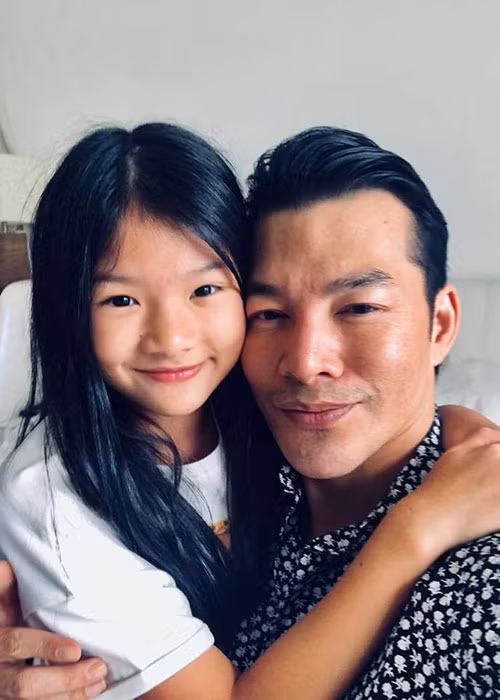 Trần Bảo Sơn dành cuối tuần chơi cùng con gái.