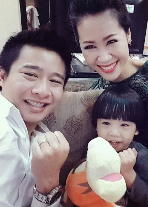 Con trai đầu lòng của Dương Thùy Linh tên thân mật là Tót. Cậu nhóc càng lớn càng đáng yêu.