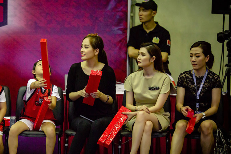 Mai Phương Thuý đẹp mặn mà sau 12 năm đăng quang Hoa hậu Việt Nam nhờ luyện tập thể thao và chú ý dưỡng da.