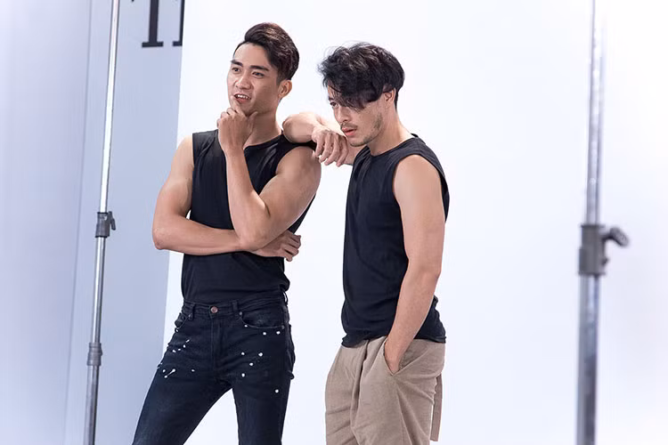 Trương Thanh Long được khen ngợi về thần thái trong từng shoot hình.