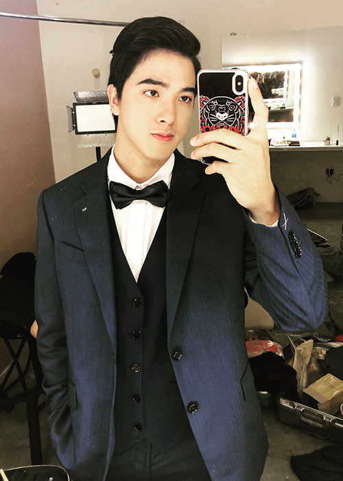 Dân mạng đang xôn xao ảnh chụp từ clip nóng được cho là của Tiến Vũ và bạn gái. Ảnh: FBNV