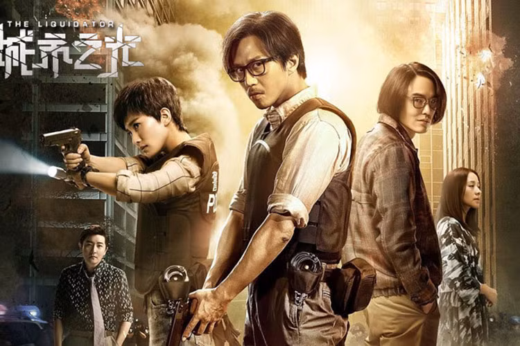 Năm 2017, Nguyễn Kinh Thiên đóng phim “Ánh sáng thành phố” và "Ma thổi đèn". Ảnh: Sina