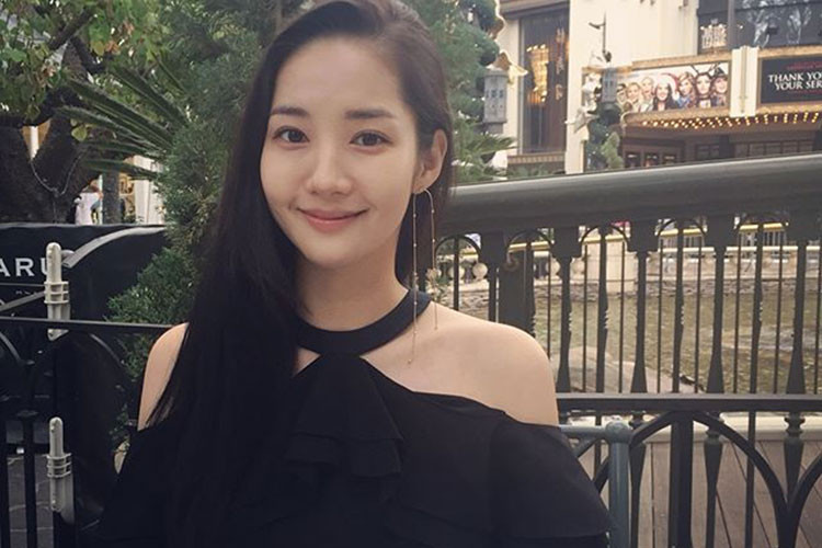 Sau khi chia tay Lee Min Ho, Park Min Young hiện chưa công khai mối quan hệ tình cảm nào. Ảnh: FBNV