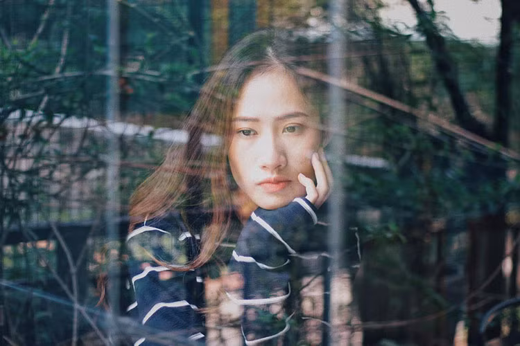 Không chỉ trên sân khấu, ngoài đời, Thu Chiêu cũng gây ấn tượng bởi nhan sắc xinh đẹp.