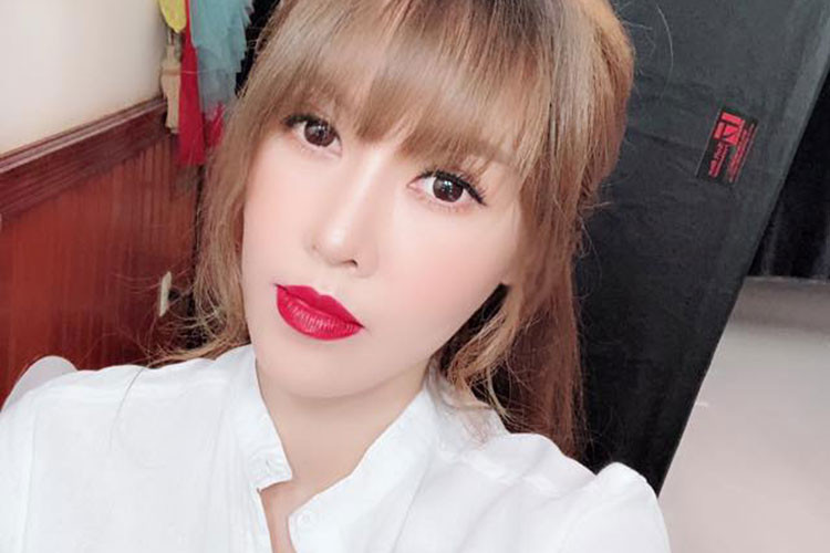 Quế Vân than thở bị gầy nên phải vào bệnh viện khám sức khỏe.