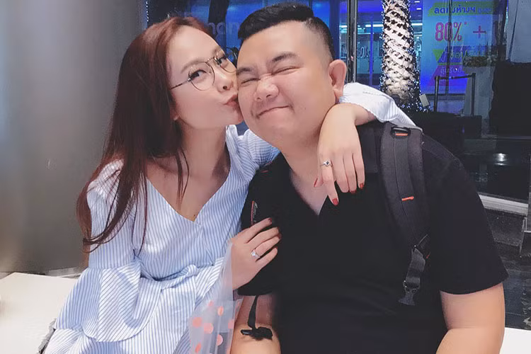 Trong 3 năm hẹn hò trước đám cưới, Hà Thúy Anh và Tuấn Mario thường xuyên xuất hiện tình tứ bên nhau. Ảnh: FBNV