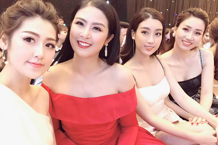 Tú Anh, Ngọc Hân, Trà My, Đỗ Mỹ Linh đọ sắc tại sự kiện.
