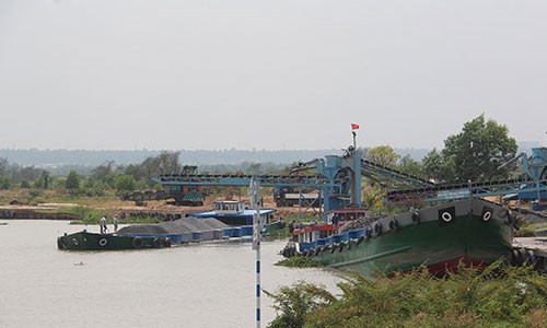 Bến thủy nội địa của Cty TNHH Cường Hưng thời điểm đang hoạt động.