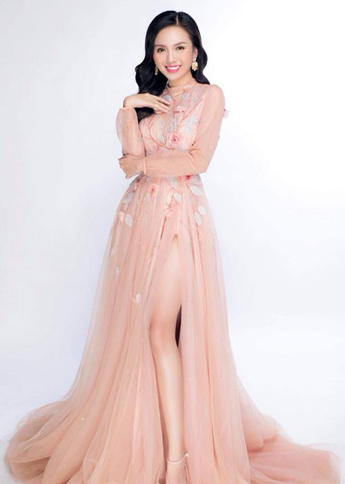 Thời gian Vũ Hoàng Điệp gây chú ý những năm 2009-2013, Thảo Vy còn nhỏ nên không lộ diện trước truyền thông.