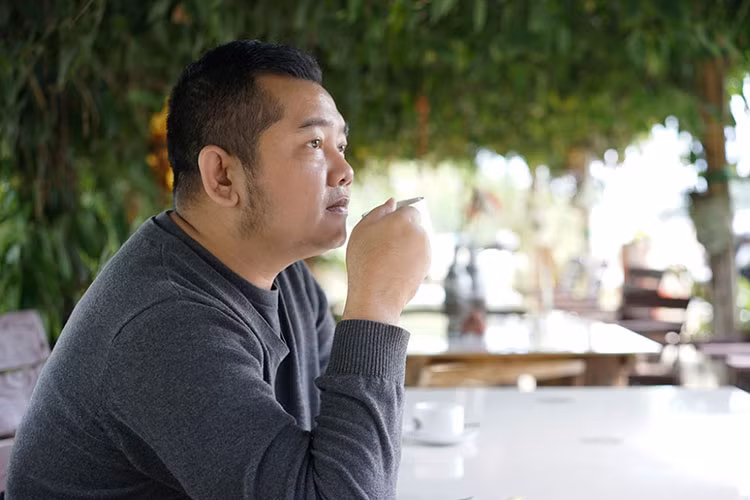 Tuấn Mario từng hòa tâm các ca khúc "Nhật ký của mẹ" của Hiền Thục, "Ta còn thuộc về nhau" của Hương Tràm. Ảnh: Thegioidienanh