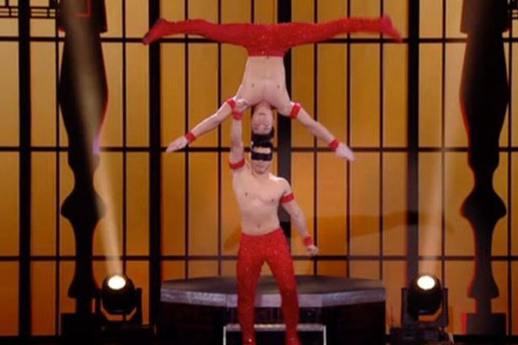 Tại bán kết, Quốc Cơ - Quốc Nghiệp tranh vé vào chung kết cùng hai thí sinh là Micky P Kerr và Mandy Muden. Ảnh: Mirror