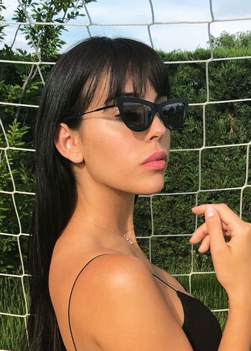 Sau khi sinh con gái, Georgina Rodriguez nhanh chóng lấy lại vóc dáng thon gọn như thời còn son rỗi.