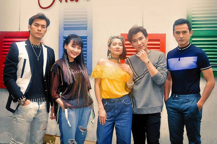 Trong khi Nhã Phương bị chê một màu, diễn quá sướt mướt, Bảo Thanh được khen ngợi lột xác. Ảnh: FBNV