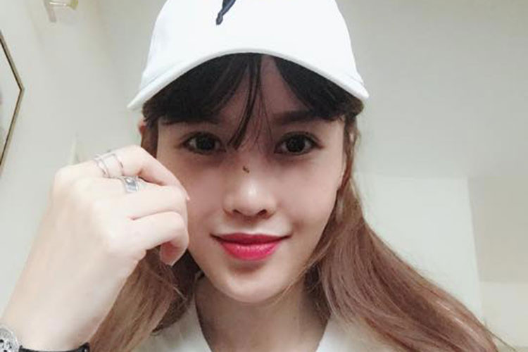 Quế Vân khoe mũi sau 6 lần dao kéo.