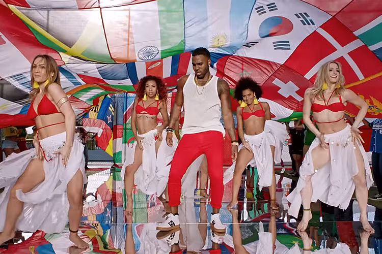 Bài hát “Colors” do Jason Derulo sáng tác và thể hiện là ca khúc chính thức của World Cup 2018. Ảnh: Billboard