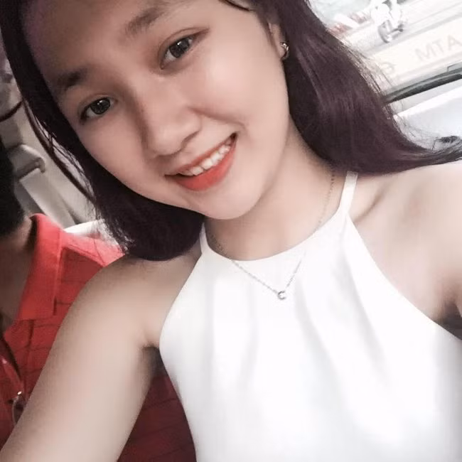 Chia sẻ về em gái, giọng ca Sống xa anh chẳng dễ dàng từng cho biết, Bảo An rất thích ca hát nên trong tương lai, nếu em gái muốn theo đuổi ca hát chuyên nghiệp, chắc chắn việc “soán ngôi” chị gái là rất dễ dàng.