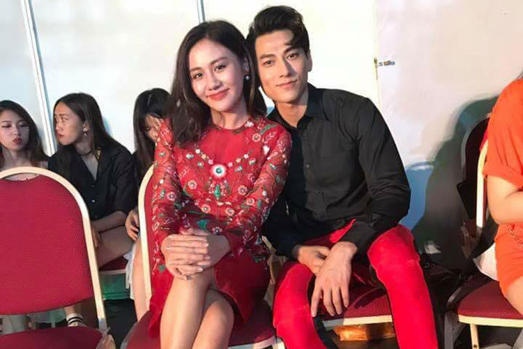 Văn Mai Hương chúc mừng sinh nhật Isaac: "Chúc mừng sinh nhật người yêu bé nhỏ. Mình trở mặt với nhau chưa. Quay đầu một cái, giật mình vì năm nay anh tôi đã 30. Hãy luôn đáng yêu và tỏa sáng như vậy anh nhé".