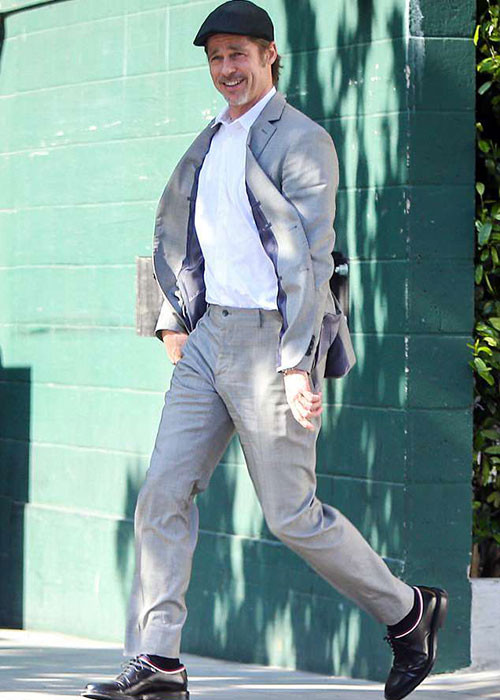 Brad Pitt ngày càng rạng rỡ sau khi có tình mới. Trước đó, hậu ly hôn, tài tử thường xuyên xuất hiện với vẻ ngoài tiều tụy.