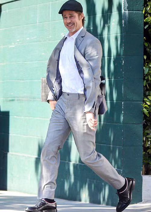 Brad Pitt ngày càng rạng rỡ sau khi có tình mới. Trước đó, hậu ly hôn, tài tử thường xuyên xuất hiện với vẻ ngoài tiều tụy.