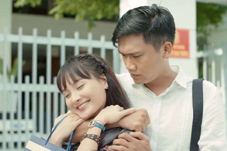 Giọng nói Phú Yên đặc trưng cùng lối diễn xuất tự nhiên khiến Đức "Cần trô" Xuân Nghị trở thành cái tên được khán giả phim "Ngày ấy mình đã yêu" tìm kiếm. Ảnh: Vietnamnet