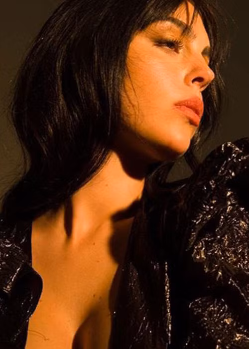 Nữ người mẫu sinh con cho Cristiano Ronaldo gợi cảm chụp ảnh cho một tạp chí của Tây Ban Nha.