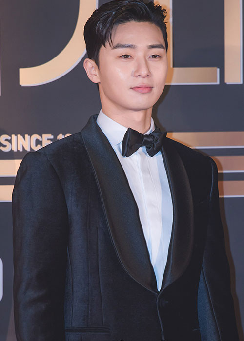 Park Seo Joon từng vướng tin đồn phim giả tình thật với Baek Jin Hee, Hyorin. Tuy nhiên, anh một mực phủ nhận. Ảnh: topstarnews
