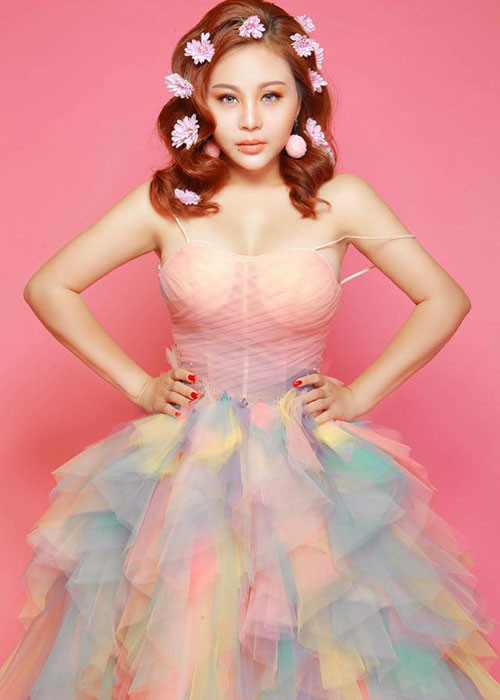 Hot Face sao Việt 24h: Lê Giang thực hiện bộ ảnh mới.