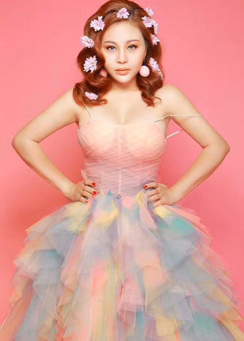 Hot Face sao Việt 24h: Lê Giang thực hiện bộ ảnh mới.