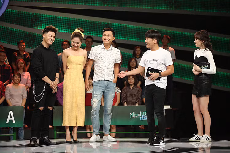 Xuân Nghị hiện hạn chế tham gia gameshow để tập trung cho các dự án phim ảnh, kịch. Ảnh: FBNV