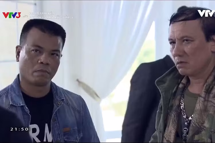 Trong “Người phán xử”, cặp anh em giang hồ Huy Kình - Huy Bá sở hữu quán bar. Ảnh: VTV