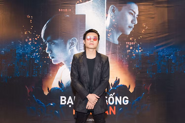 Nam ca sĩ Mr A cũng lấn sân đóng phim với một vai diễn trong "Yolo".