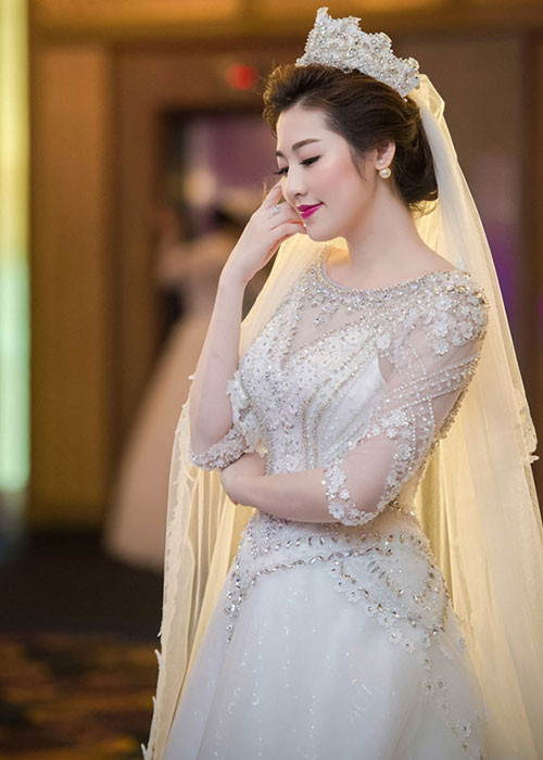 Trước khi lấy chồng, Tú Anh không ít lần hóa thân cô dâu xinh đẹp. Ảnh: Zing