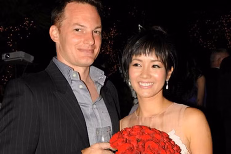 Kết hôn vào năm 2010 nhưng phải đến năm 2011, Hồng Nhung mới chia sẻ tin vui với công chúng. Ảnh: Giaoducvietnam