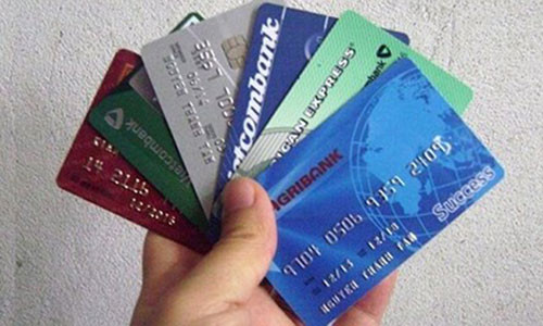 Có đến 50% số thẻ ngân hàng được phát hành hiện nay là thẻ “chết” hay thẻ “ngủ đông”. (Ảnh: KT)