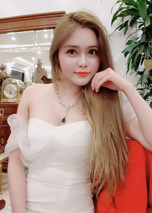 Diệp Anh cũng là gương mặt người mẫu ảnh được nhiều nhãn hàng yêu thích.