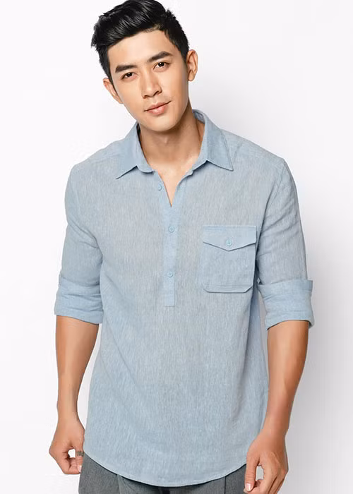 Vướng tin đồn lộ ảnh nhạy cảm, Cao Lâm Viên lên tiếng phủ nhận. Nam người mẫu cho hay hình ảnh lan truyền trên mạng xã hội đã bị cắt ghép, chỉnh sửa.