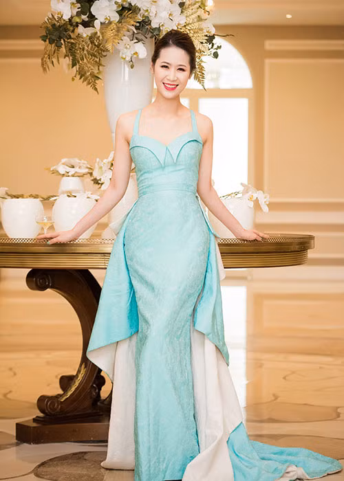 Tuy nhiên, được ông xã và người thân động viên, người đẹp gốc Hà thành quyết định thử sức tại cuộc thi Mrs Worldwide 2018. Ảnh: Nguoiduatin