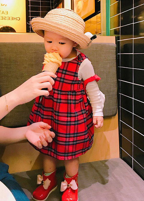 Bé Bồ Câu càng lớn càng xinh xắn, đáng yêu.