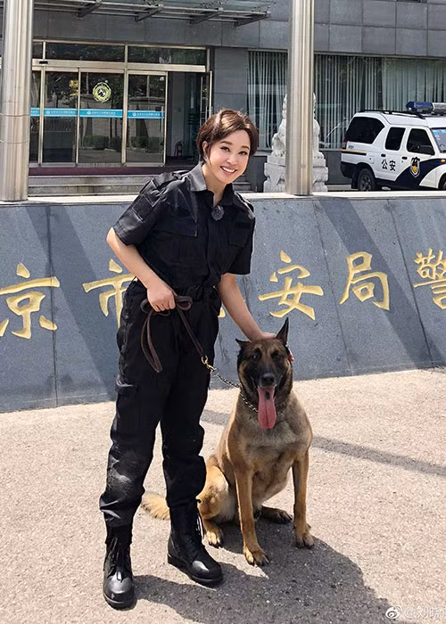 Ở tuổi 58, Lưu Hiểu Khánh kết hôn lần thứ 4 sau 3 cuộc hôn nhân đầy ngột ngạt.