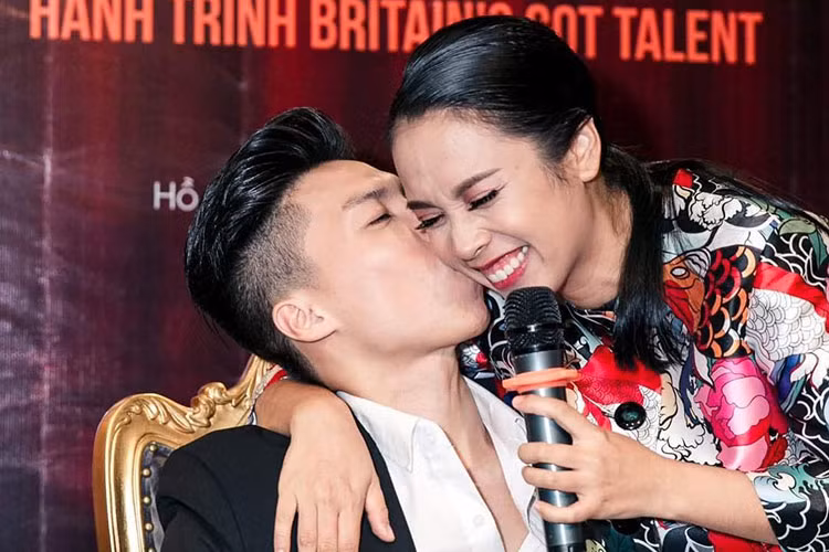 Quốc Nghiệp dành lời ngọt ngào cho bà xã: "Người luôn lặng lẽ hy sinh, đồng hành và thương yêu. Cám ơn em".